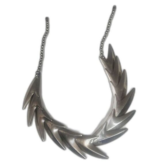 80s Vintage Silver Tone Stacked V Shape Serpentine Statement Ball Chain Necklace - Picture 4 of 7